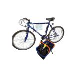 MOUNTAIN BIKE - PHANTOM AND QUANTITY OF CYCLIST ACCESSORIES