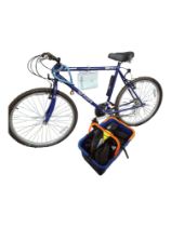 MOUNTAIN BIKE - PHANTOM AND QUANTITY OF CYCLIST ACCESSORIES