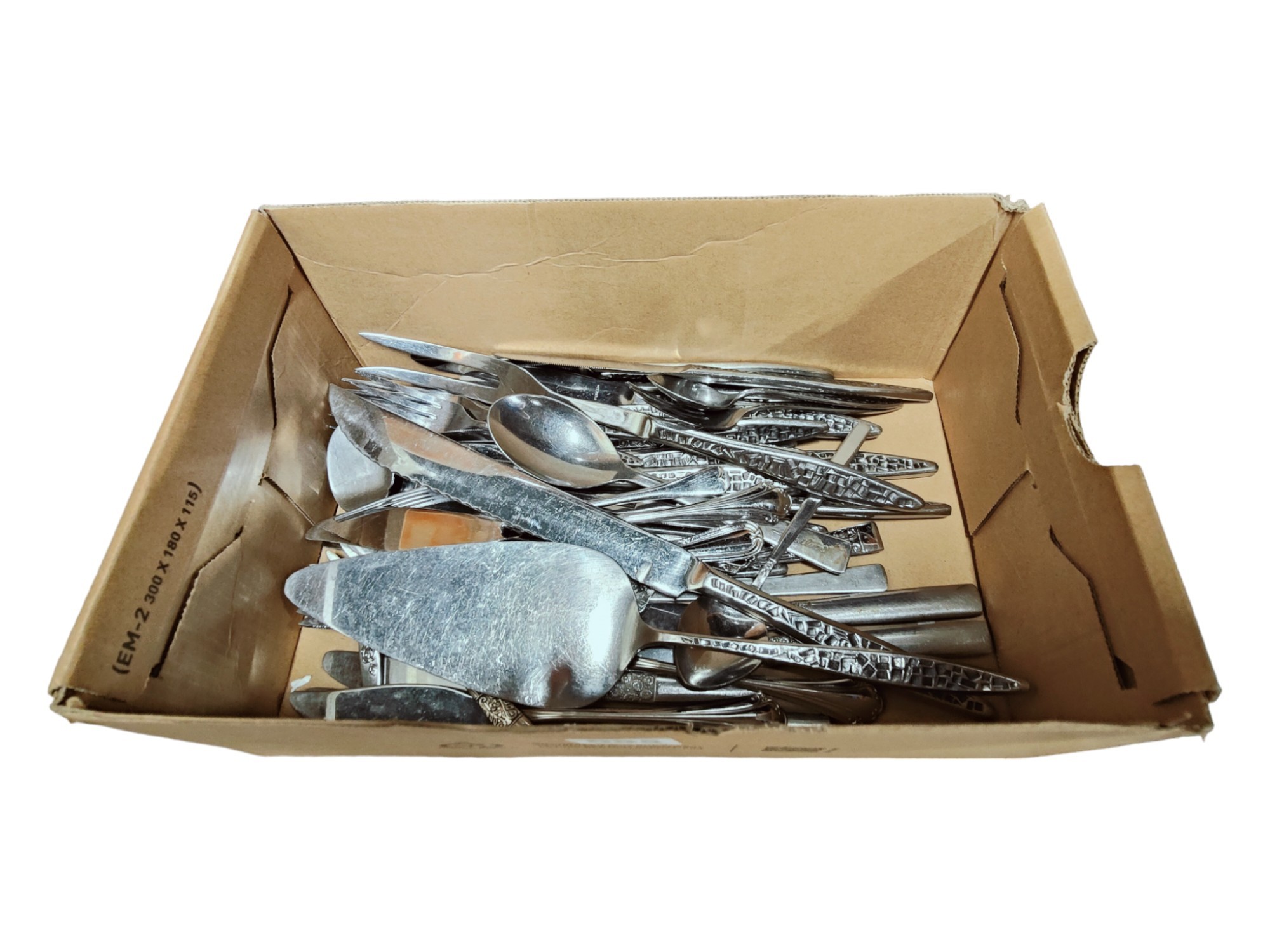 BOX OF VINERS RETRO CUTLERY (MOSAIC AND OTHERS)