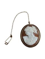 9 CARAT GOLD CAMEO