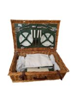 VINTAGE PICNIC SET