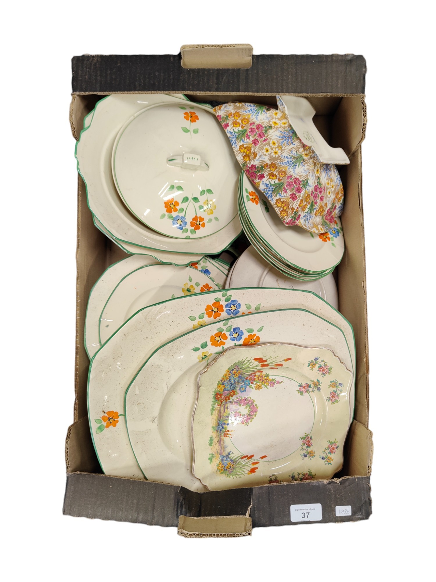 BOX OF VINTAGE DINNERWARE