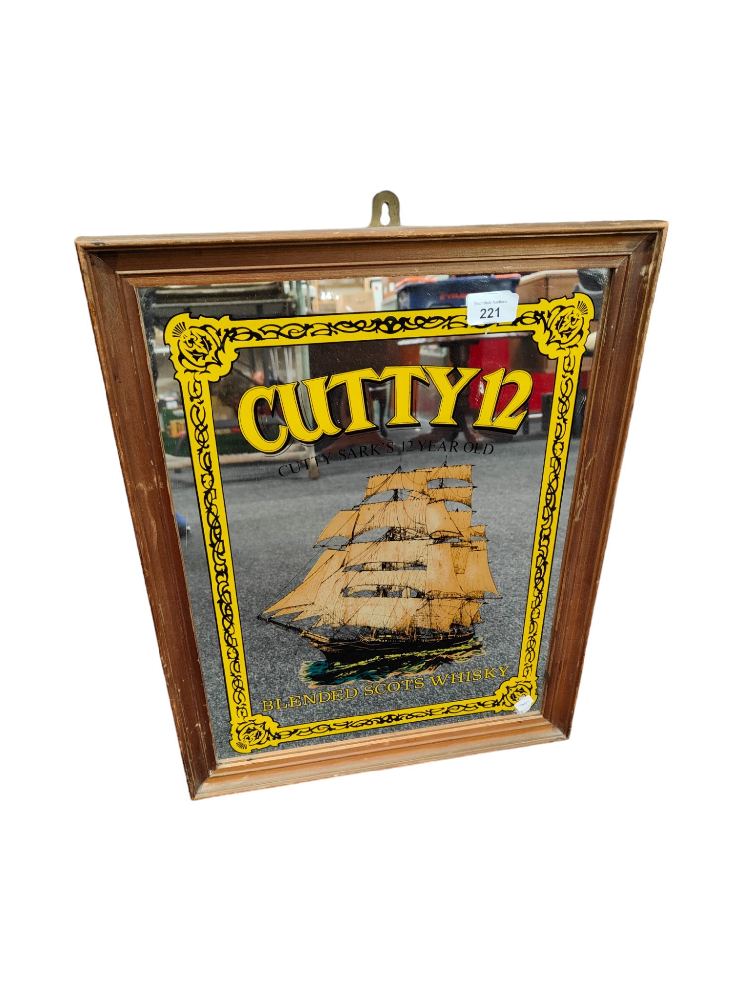 VINTAGE PUB MIRROR CUTTY 12 SCOTCH WHISKEY 40CM X 50CM