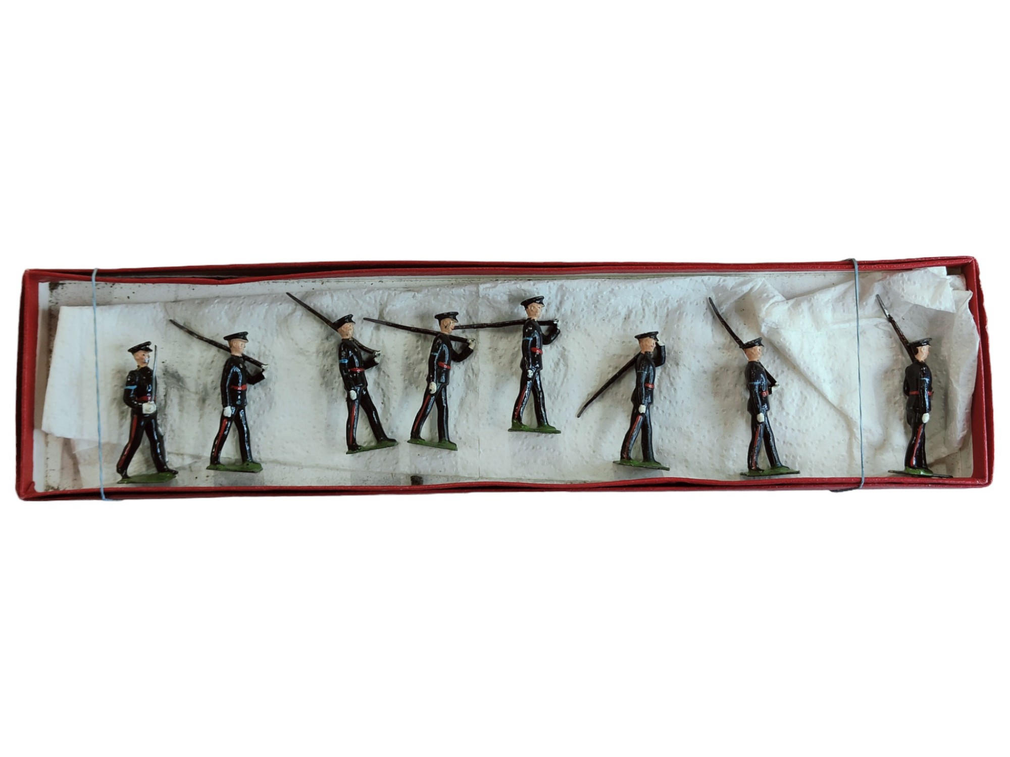 BOXED SET OF ANTIQUE LEAD SOLDIERS