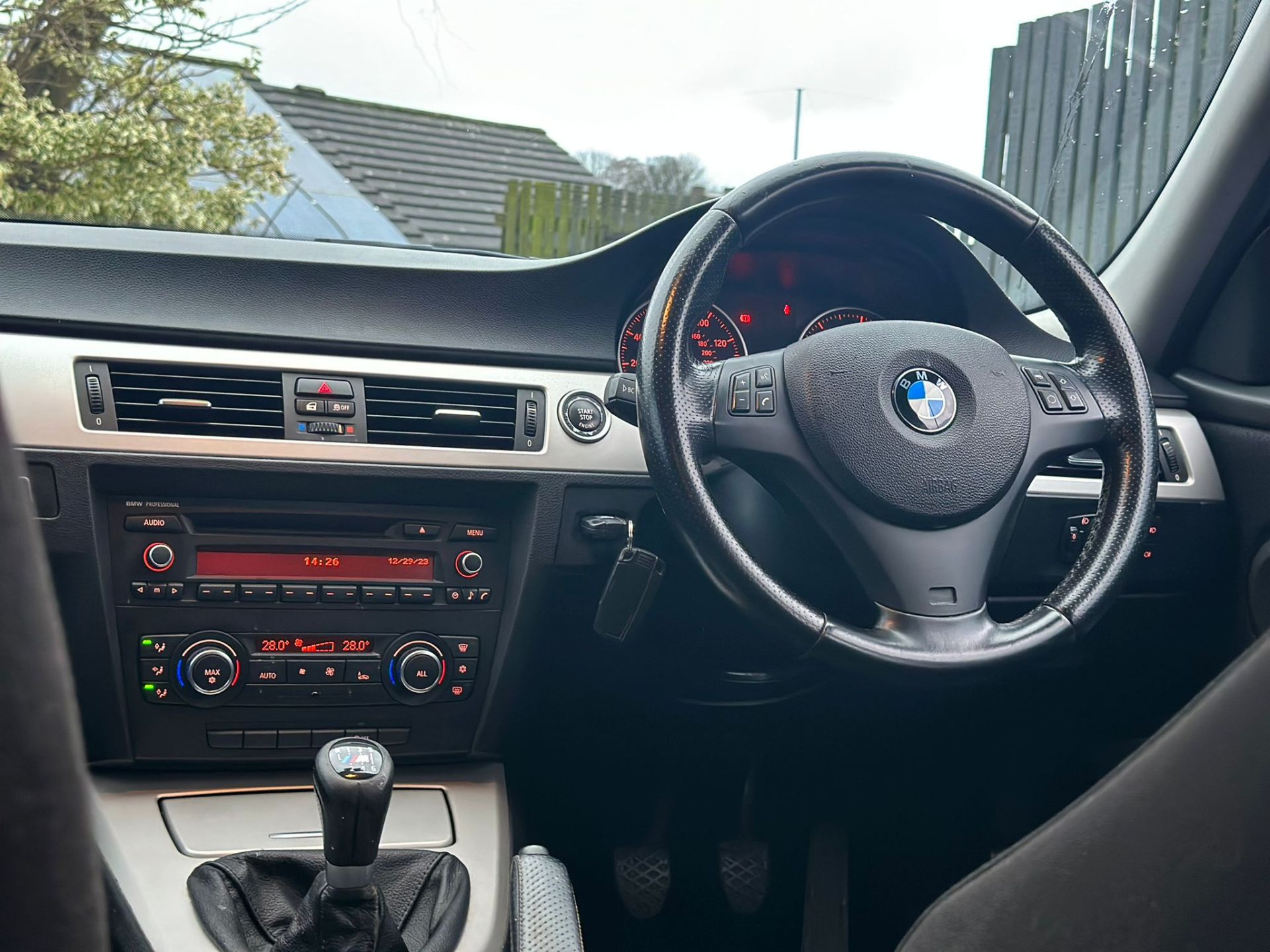 2011 BMW 318d Performance Edition 2.0 Diesel Manual 4 Door Saloon - Image 9 of 12