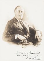 FRANKLIN ROOSEVELT PORTRAIT INSCRIBED TO THE AMERICAN CLUB OF LONDON. ROOSEVELT, FRANKLIN D. 188...