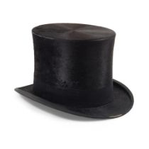 A WILLIAM MCKINLEY TOP HAT IN CUSTOM CASE. Gentleman's brushed silk top hat, 'The Wedge,' pat #1...