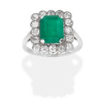 EMERALD AND DIAMOND RING