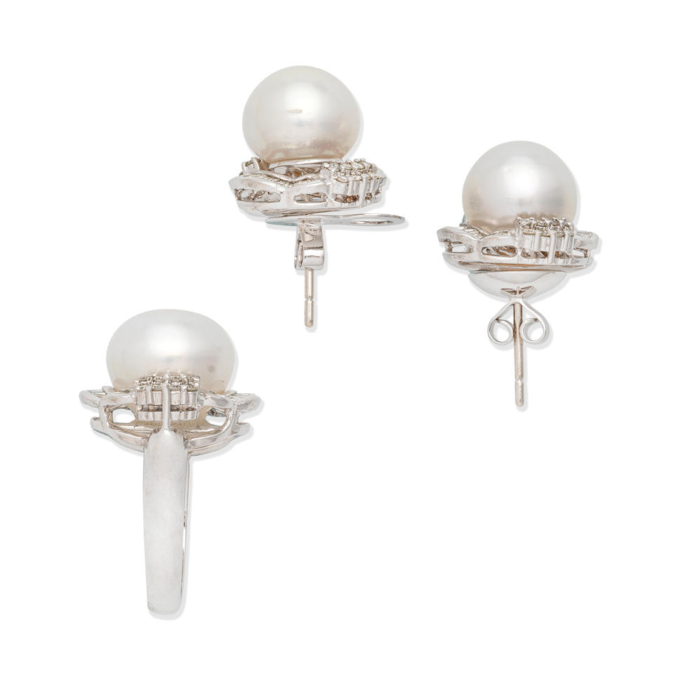 CULTURED PEARL RING AND EARRINGS (2) - Image 3 of 3