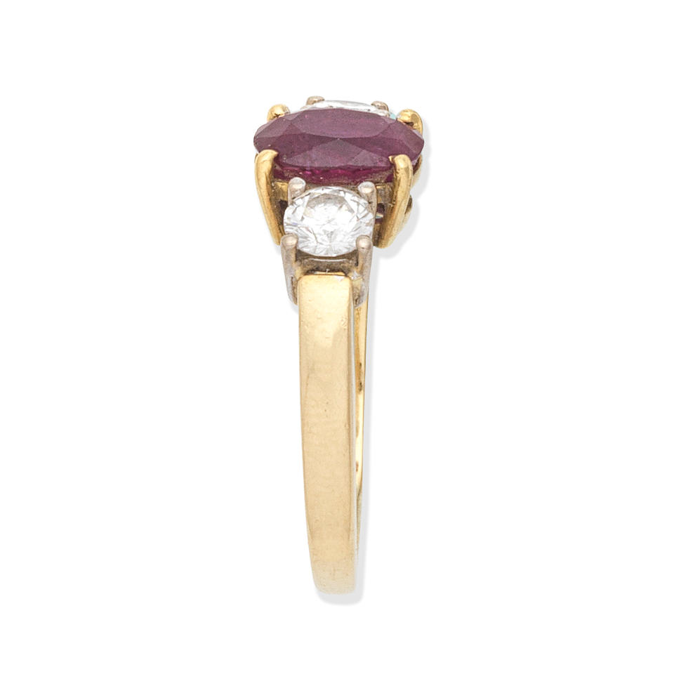 RUBY AND DIAMOND THREE-STONE RING - Image 3 of 3