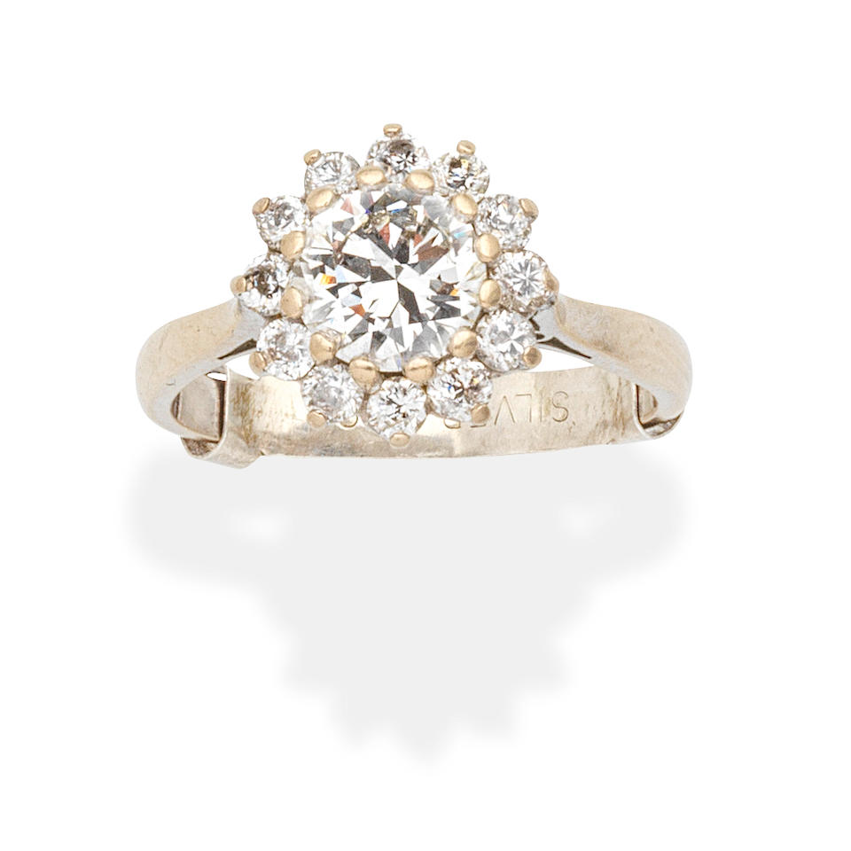 DIAMOND CLUSTER RING