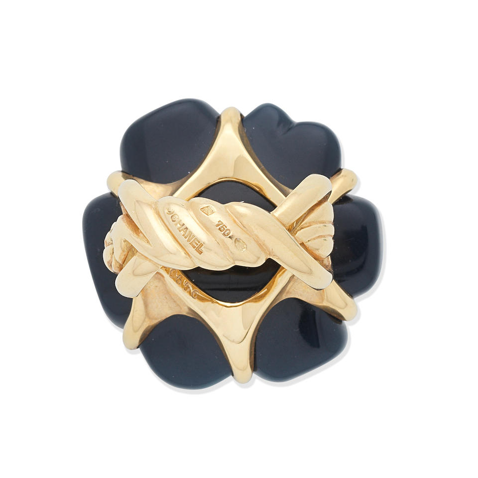 CHANEL: BLUE AGATE 'CAMÉLIA' RING - Image 2 of 4