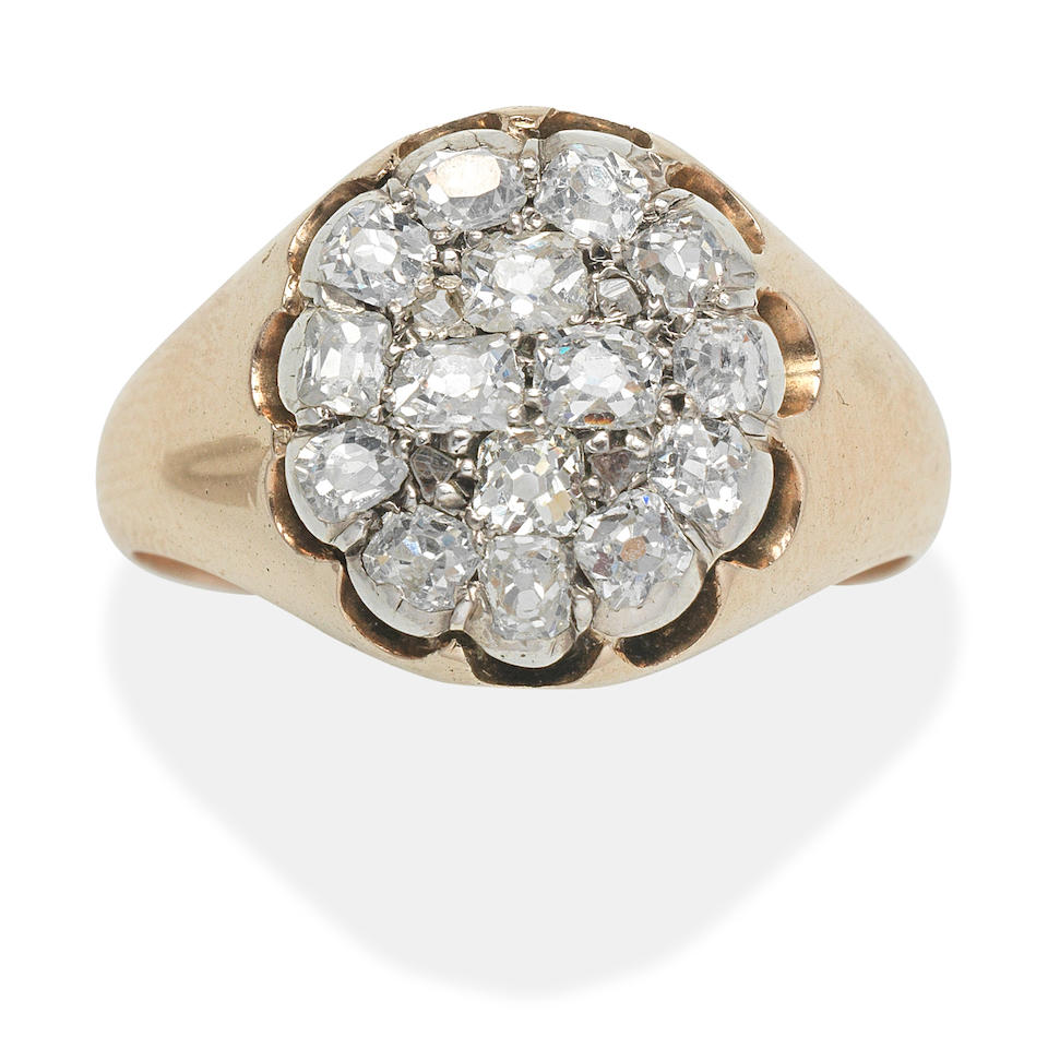 DIAMOND CLUSTER RING