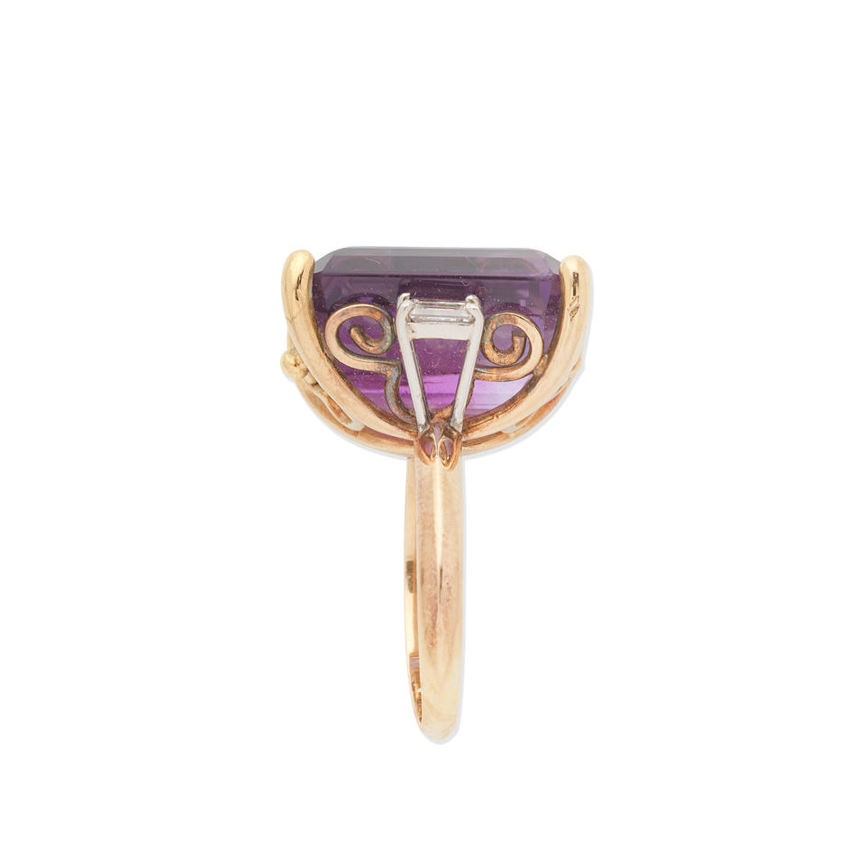 AMETHYST AND DIAMOND RING - Image 3 of 3