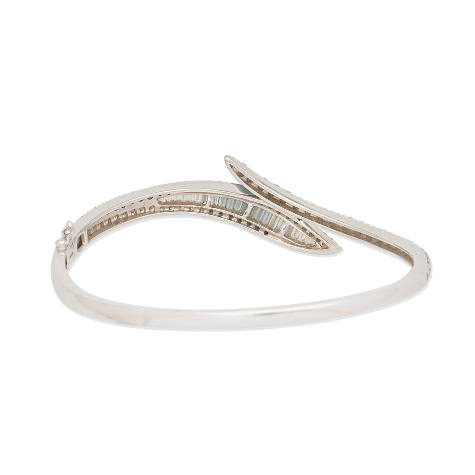 DIAMOND-SET BANGLE, - Image 2 of 3