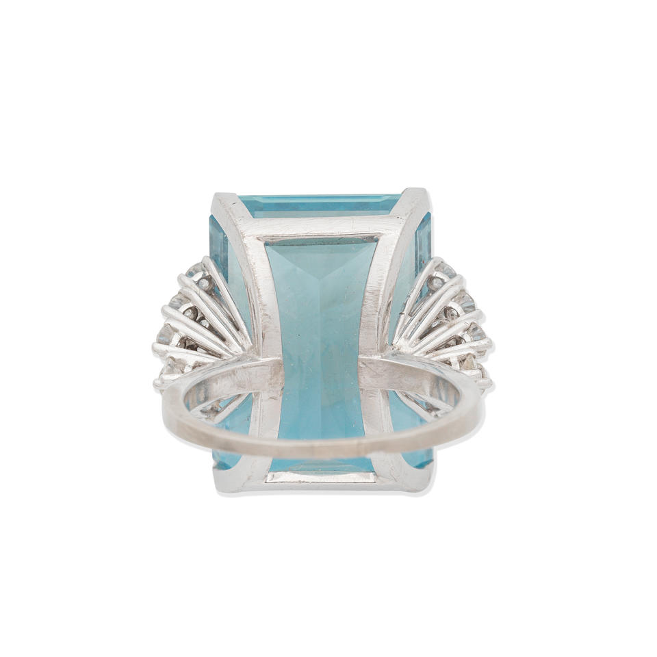 AQUAMARINE AND DIAMOND RING - Image 2 of 3