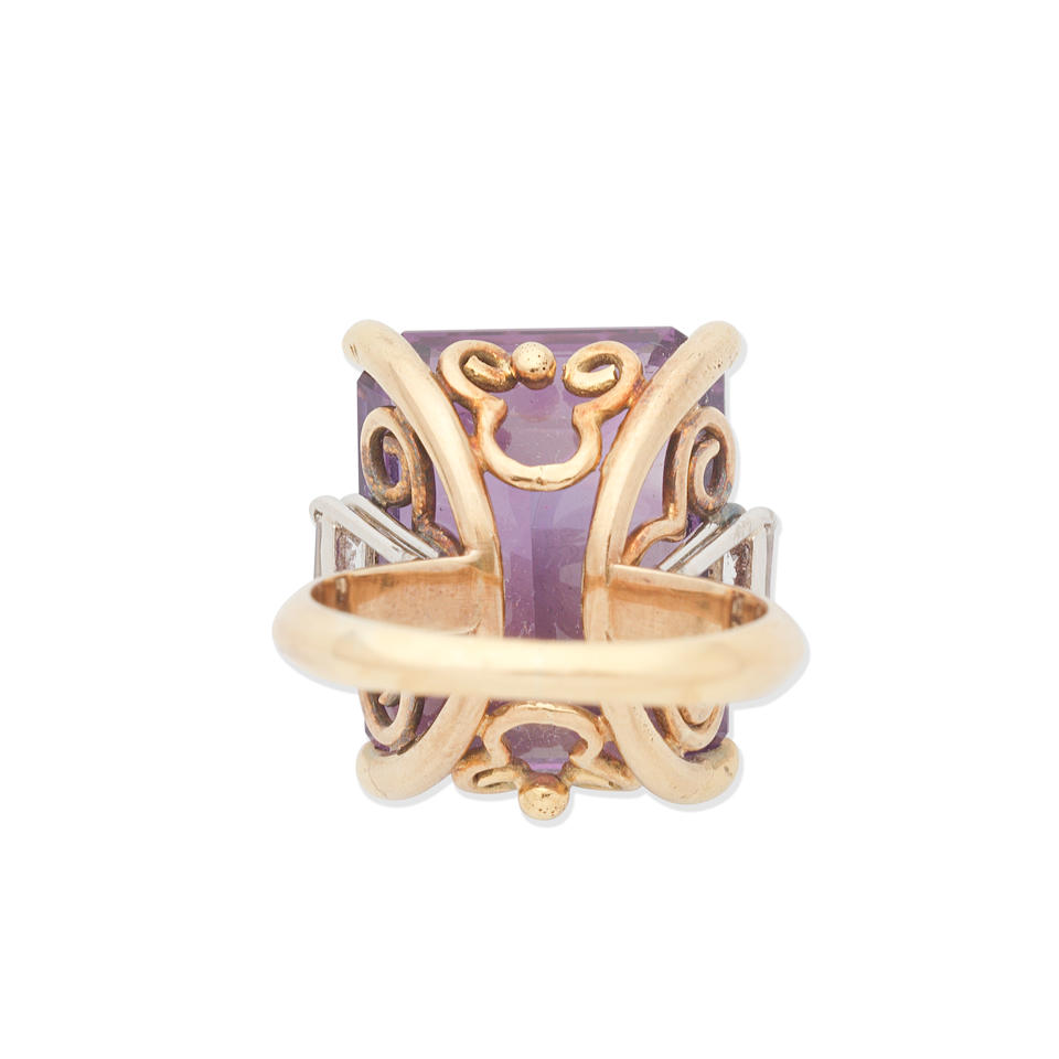 AMETHYST AND DIAMOND RING - Image 2 of 3