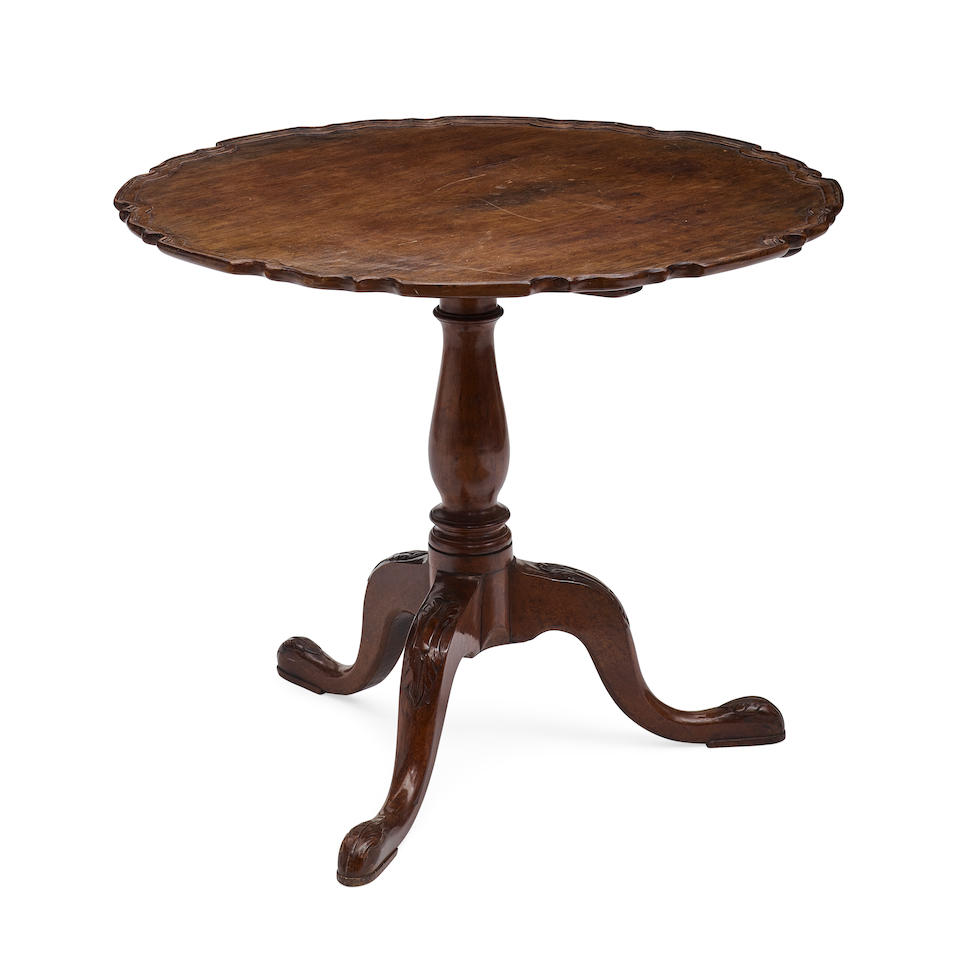 A GEORGE II STYLE MAHOGANY TILT-TOP TEA TABLE