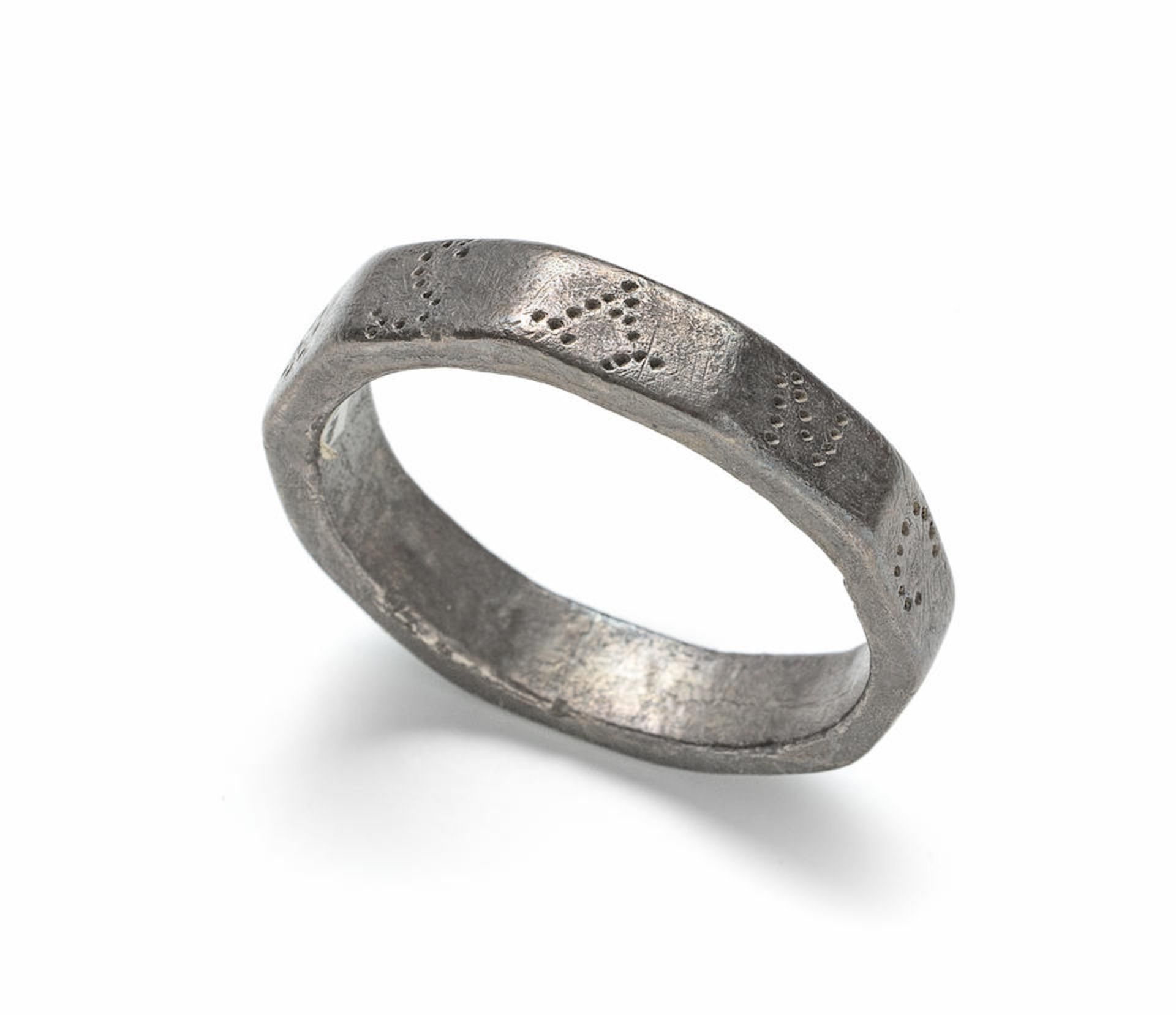 A Roman silver ring