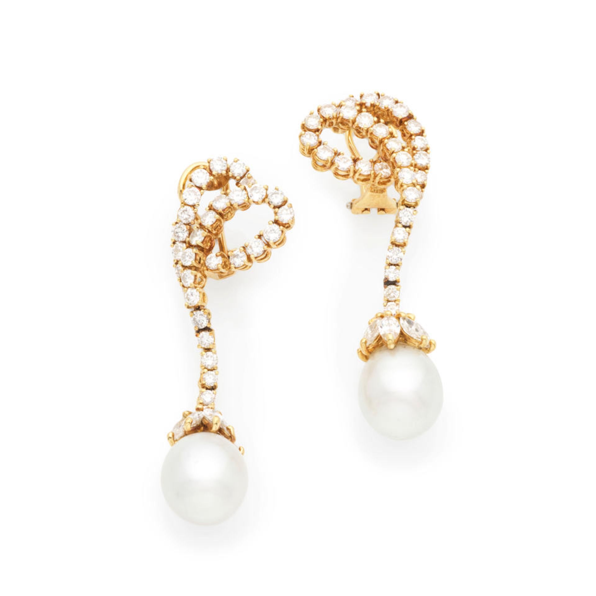 PAIR OF CULTURED PEARL AND DIAMOND EARRINGS PAIRE DE BOUCLES D'OREILLES PERLE DE CULTURE ET DIAM...