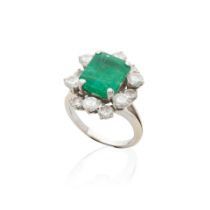 EMERALD AND DIAMOND RING BAGUE EMERAUDE ET DIAMANTS