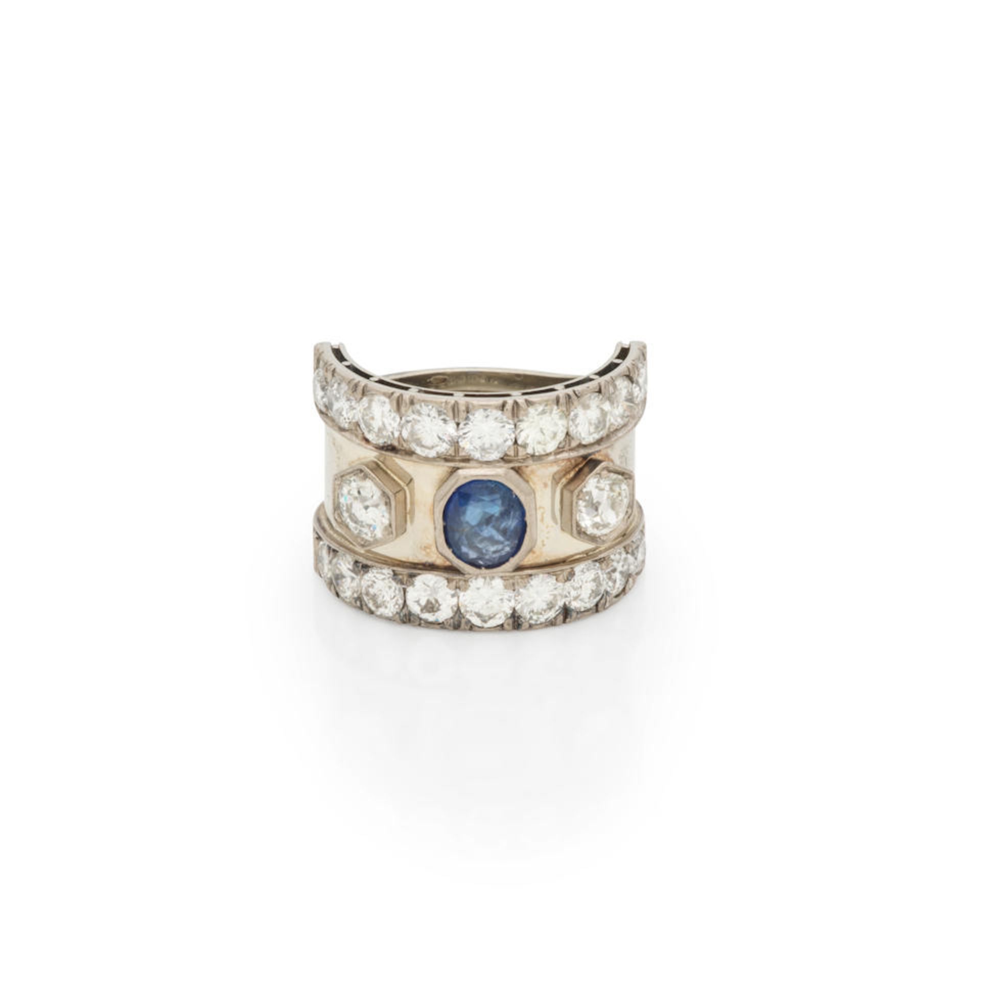 SAPPHIRE AND DIAMOND RING BAGUE SAPHIR ET DIAMANTS