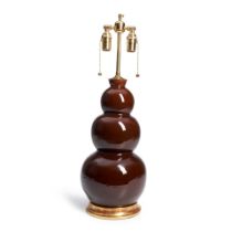 A CHRISTOPHER SPITMILLER AMBER-GLAZED LARGE THREE BALL TABLE LAMP,