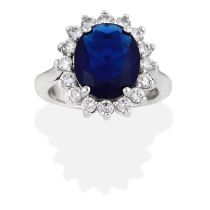 Emma Corrin (as Lady/Princess Diana): A reproduction engagement ring First seen in Season 4, Epi...