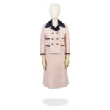 Jodi Balfour (as Jackie Kennedy): A pink boucl&#233; Chanel-inspired skirt suit Season 2, Episod...