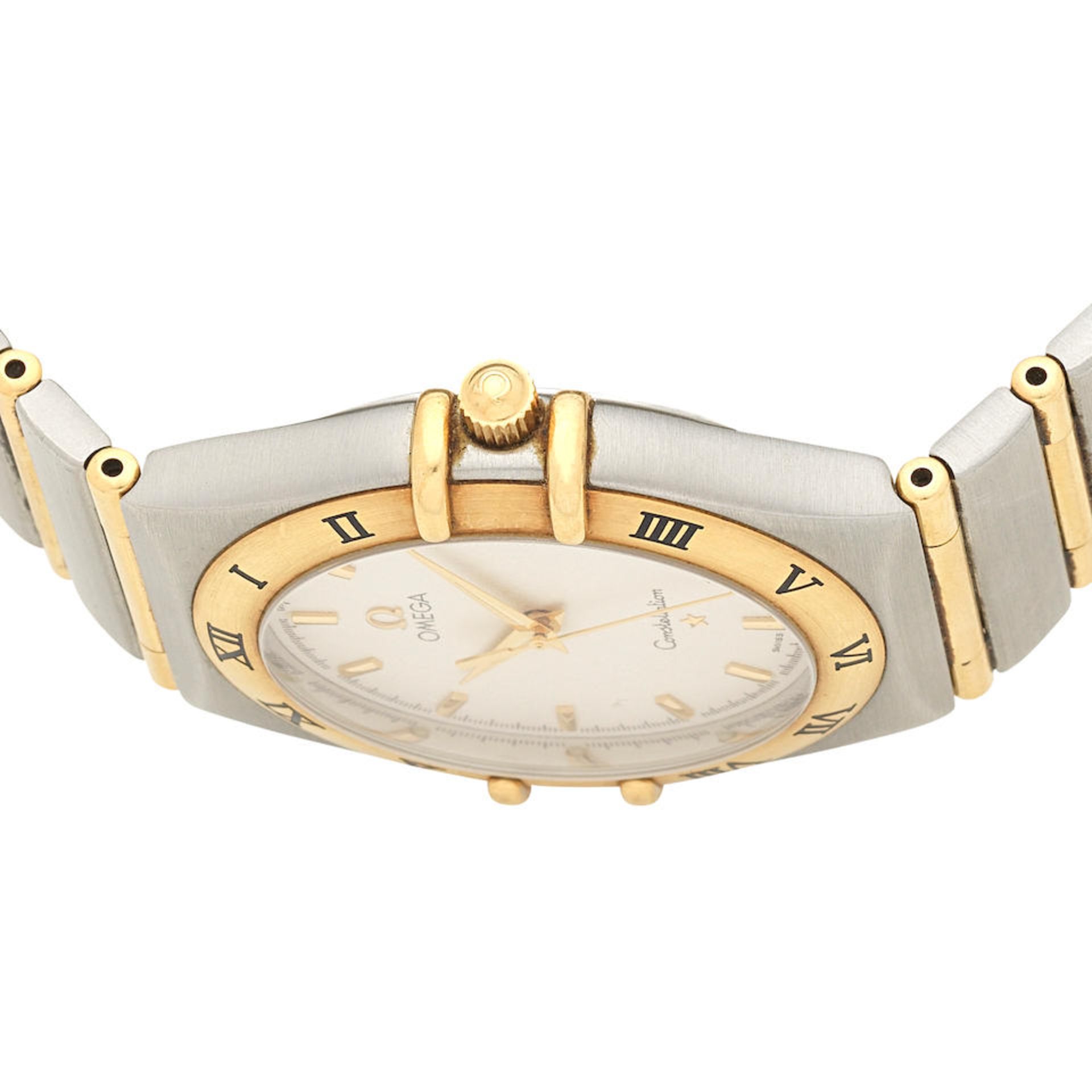 Omega. A stainless steel and gold quartz calendar bracelet watch Constellation, Ref: 396.1201, ... - Image 4 of 4