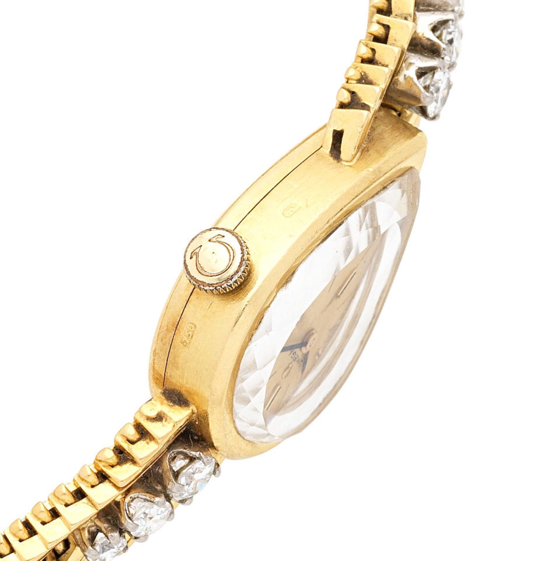 Omega. A lady's 18K gold and diamond set manual wind oval bracelet watch Import mark for London ... - Bild 5 aus 5