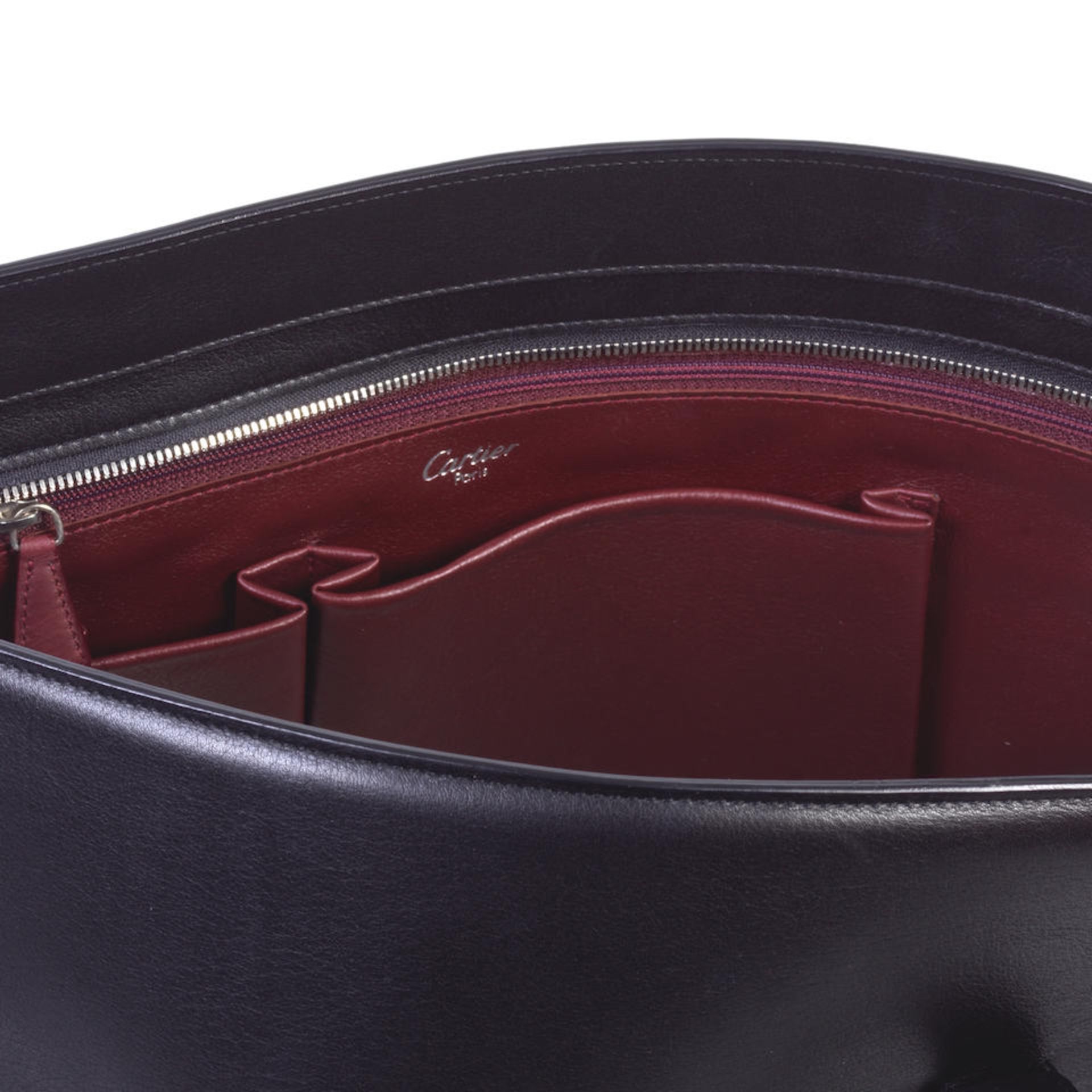 Cartier. A black leather shoulder bag Circa 2010 - Bild 2 aus 2