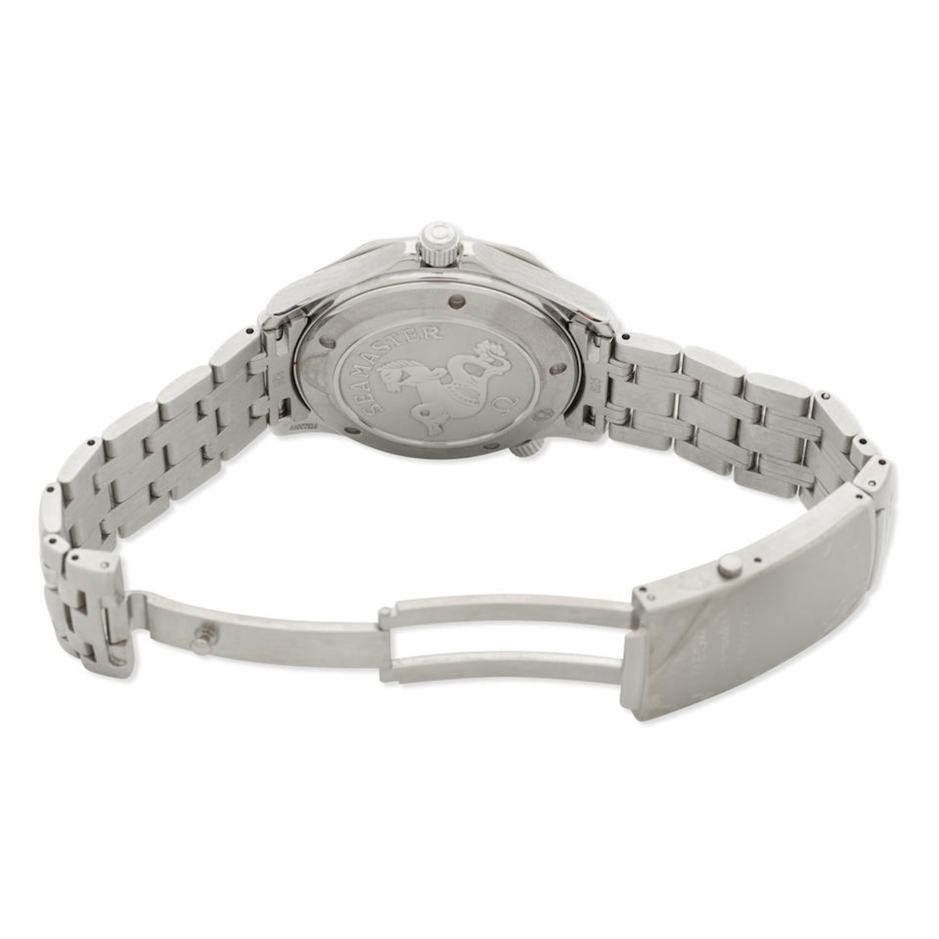 Omega. A stainless steel quartz calendar bracelet watch Seamaster, Ref: 22218000, Purchased 10t... - Bild 2 aus 4