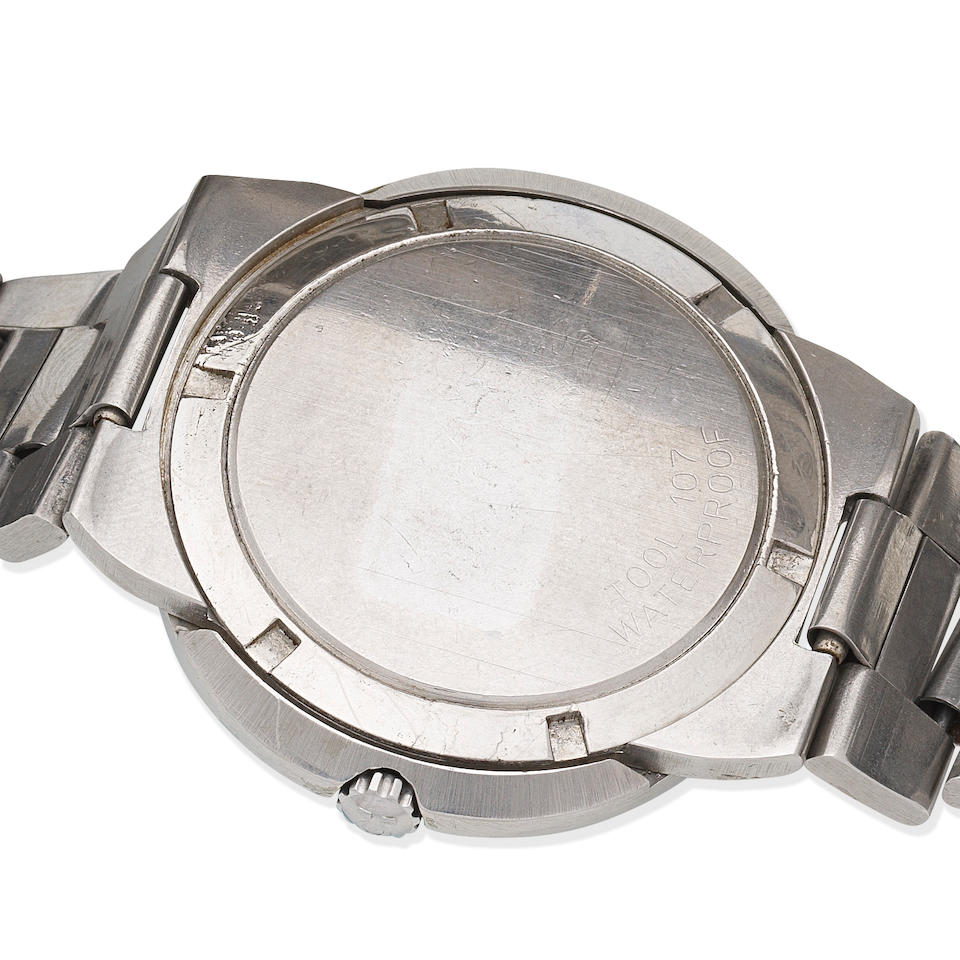 Omega. A stainless steel automatic calendar bracelet watch Dynamic, Circa 1970 - Image 2 of 4