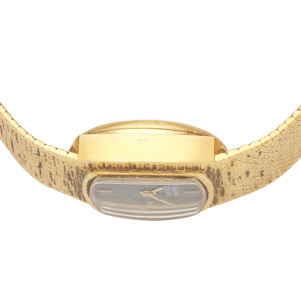 Bulova. A lady's 18K gold electronic bracelet watch Accutron, Ref: 7066, London Import mark fo... - Image 2 of 5