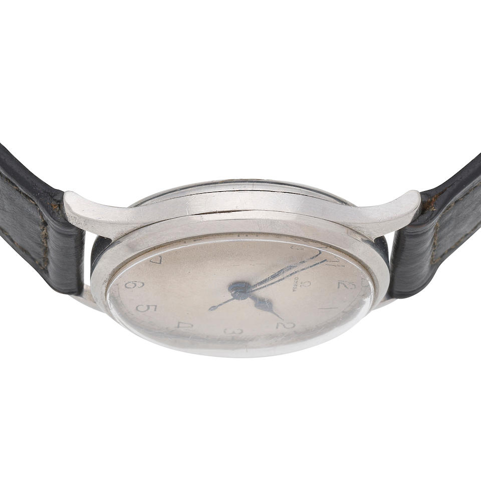Omega. A military issue stainless steel manual wind wristwatch Ref: 5519, Circa 1939 - Image 3 of 9