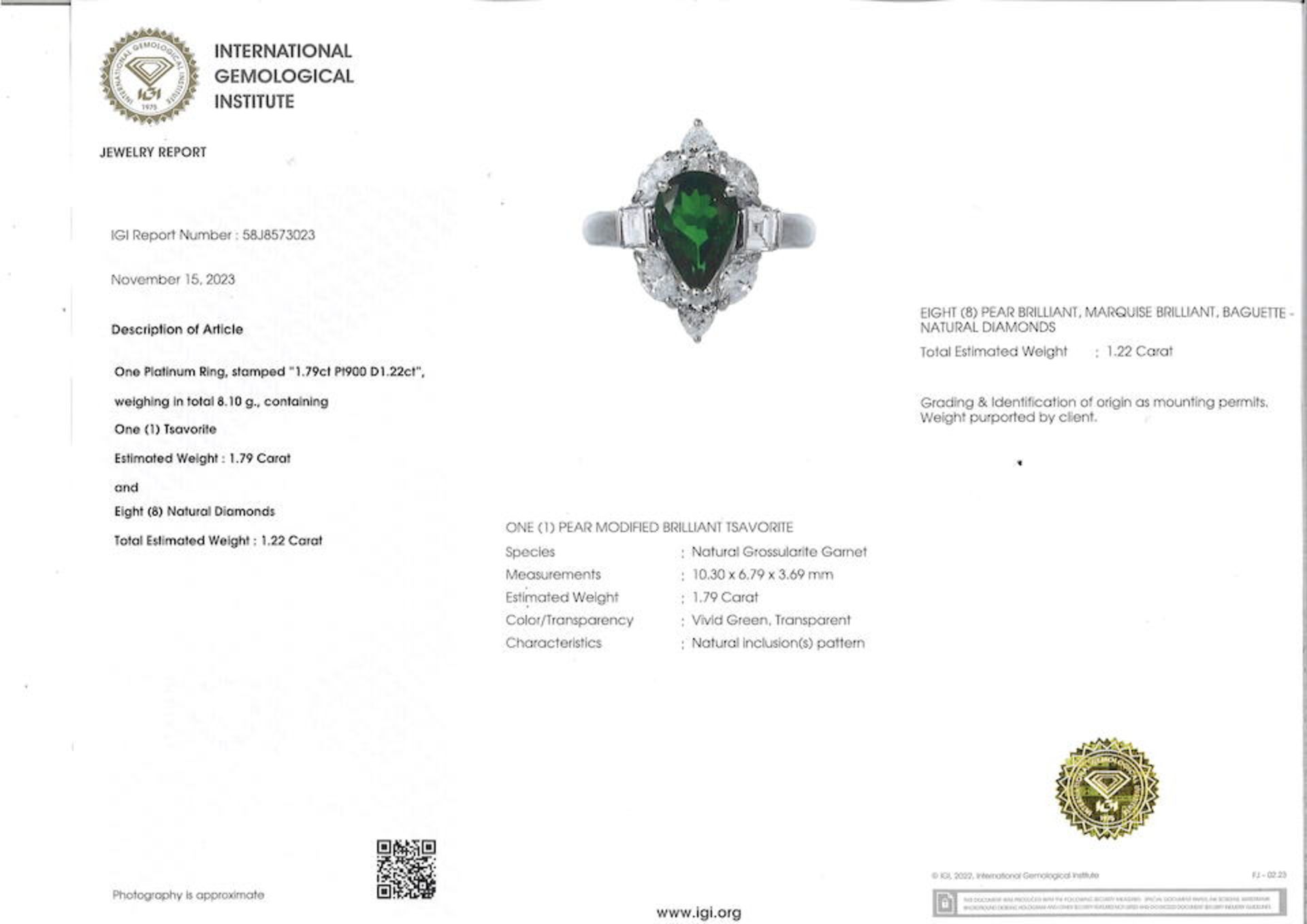 TSAVORITE GARNET AND DIAMOND RING - Image 2 of 2