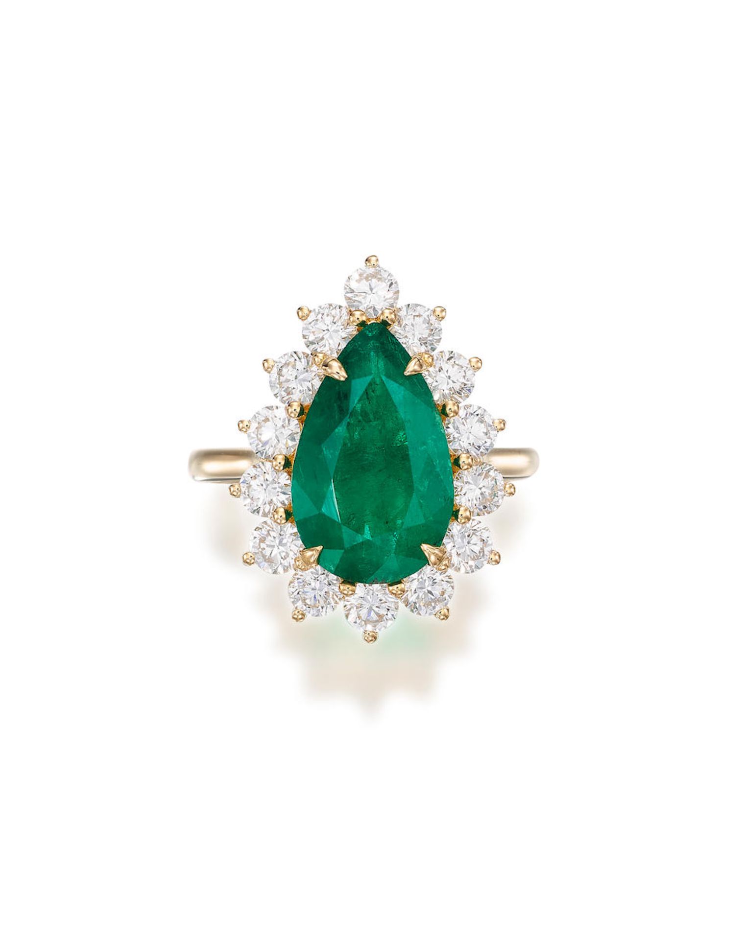 EMERALD AND DIAMOND RING