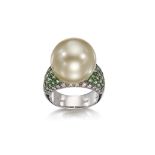 CULTURED PEARL, TSAVORITE GARNET AND DIAMOND RING