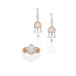 COLOURED DIAMOND AND DIAMOND RING AND PENDENT EARRING SET (2)