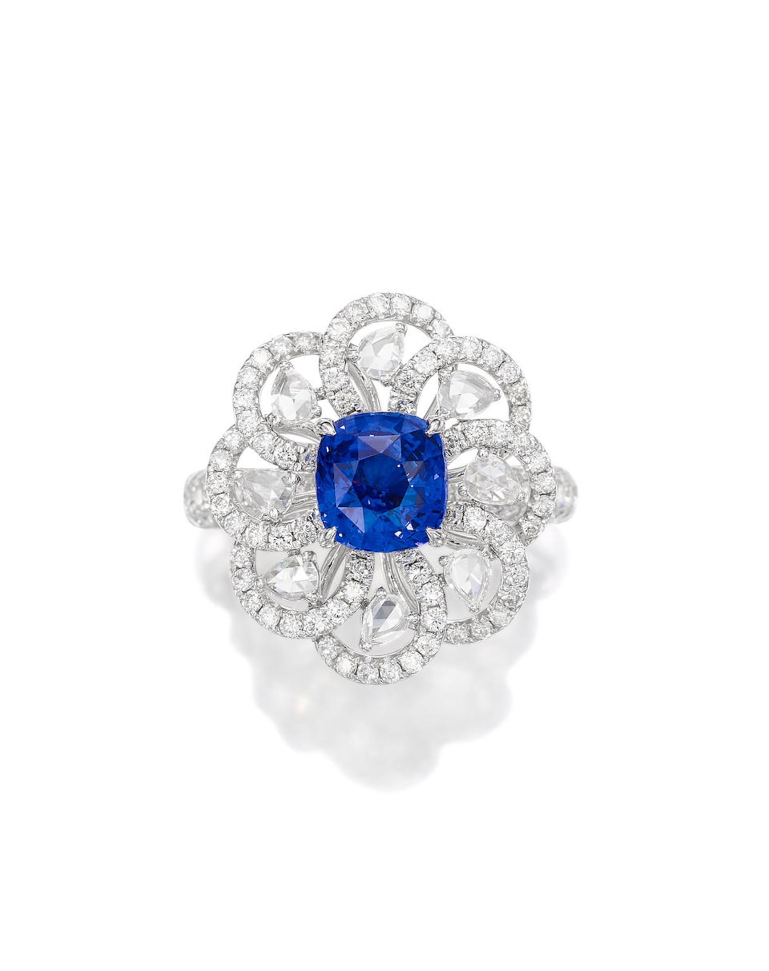 SAPPHIRE AND DIAMOND RING