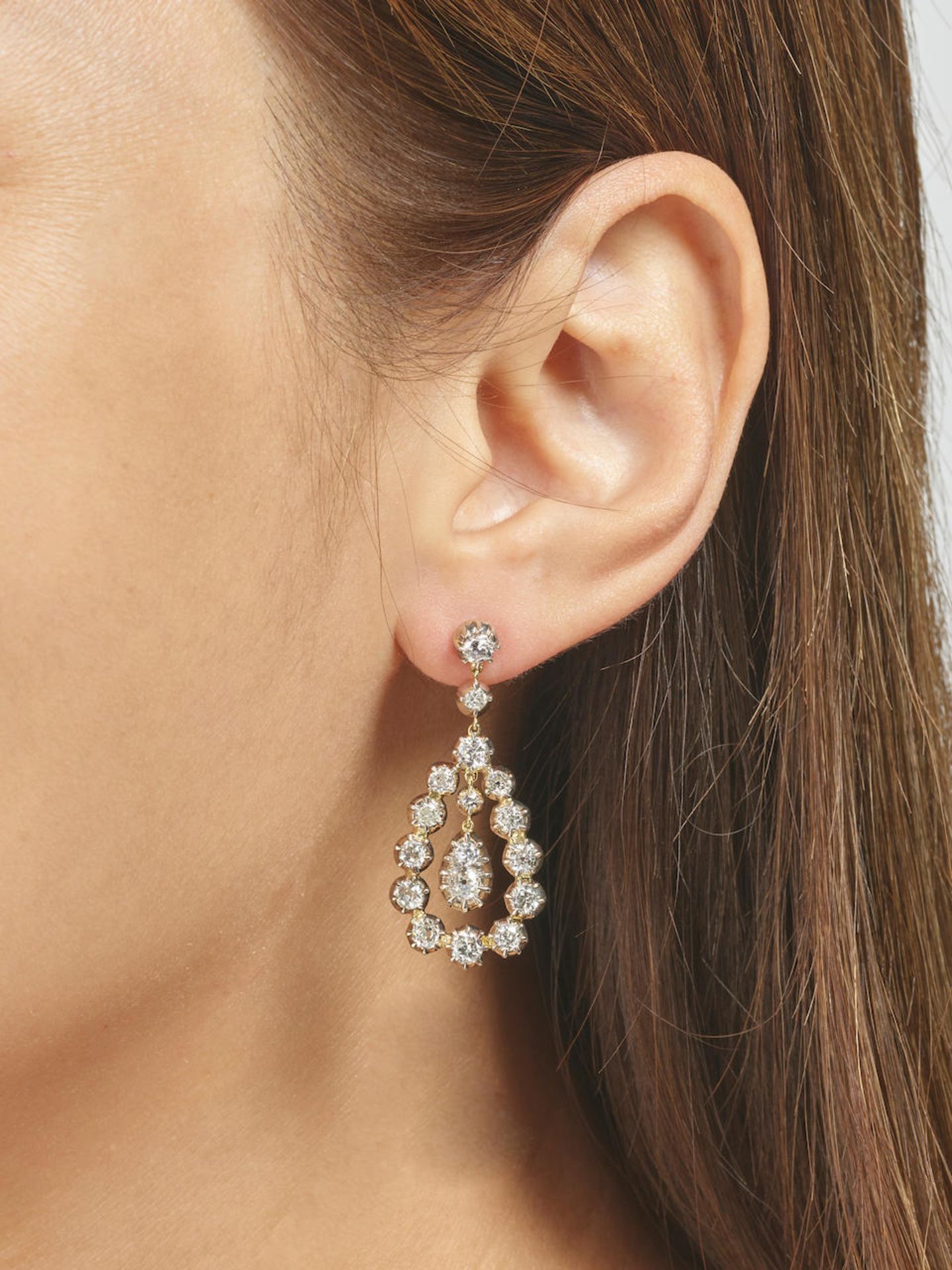 PAIR OF DIAMOND EARRINGS - Image 2 of 2