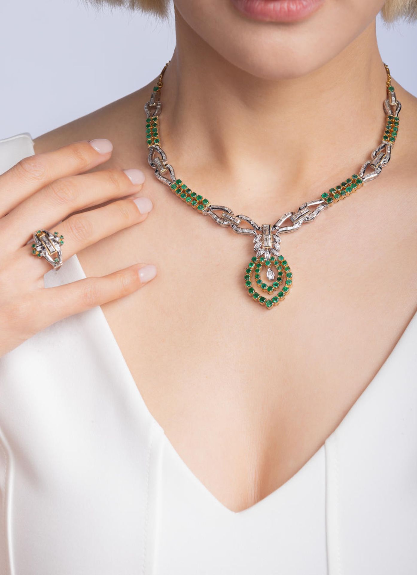 EMERALD AND DIAMOND RING, EARRINGS AND NECKLACE SUITE (3) - Image 2 of 2
