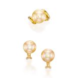 GOLDEN CULTURED PEARL RING AND PAIR OF EARRING SET (2)