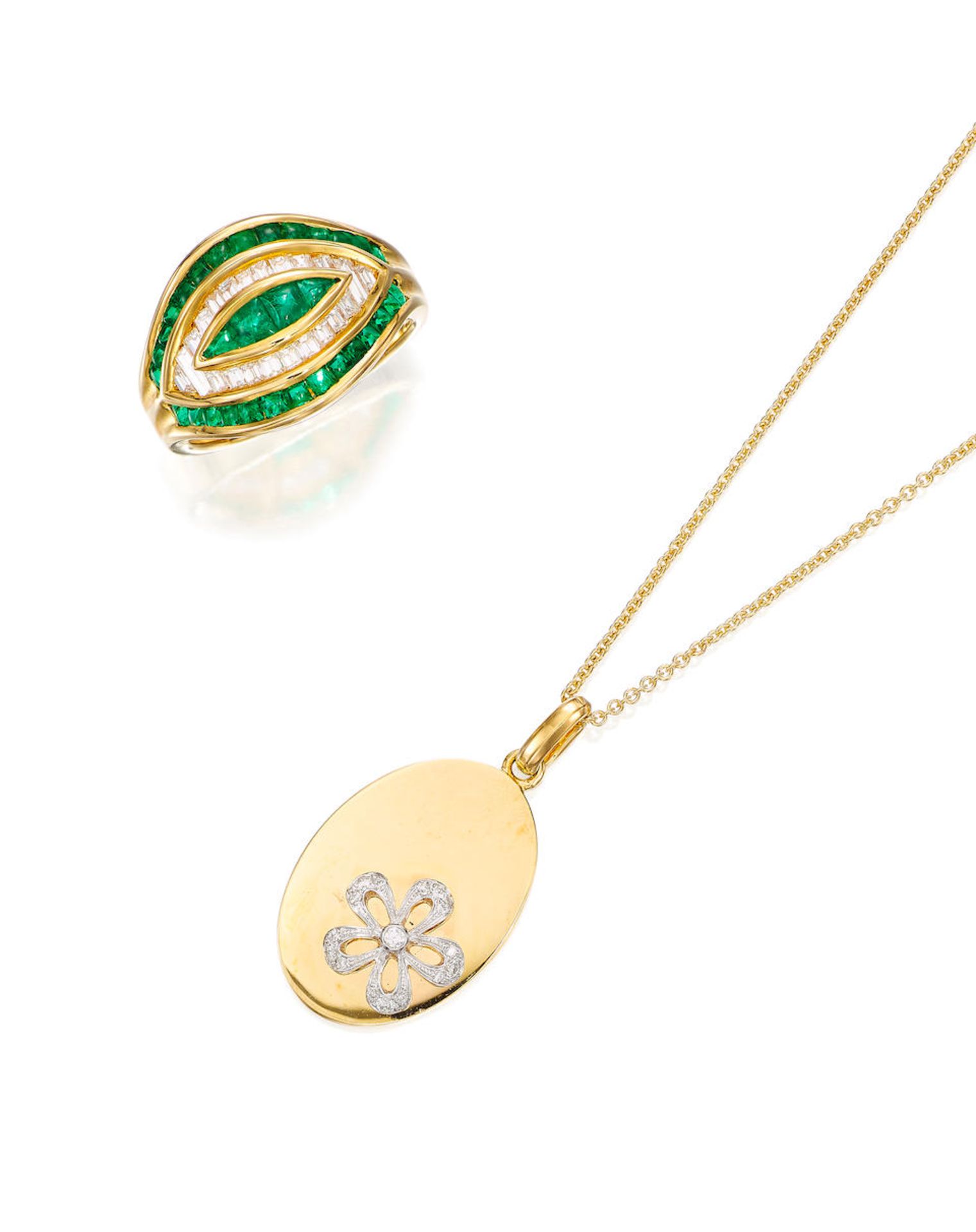 EMERALD AND DIAMOND RING, AND DIAMOND PENDANT NECKLACE (2)