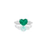 EMERALD AND DIAMOND RING