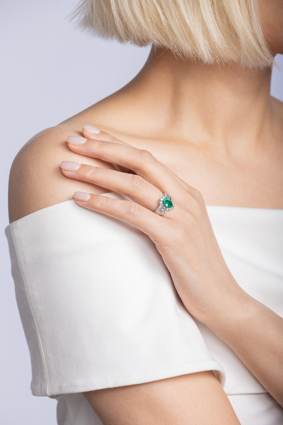 EMERALD AND DIAMOND RING - Image 3 of 3