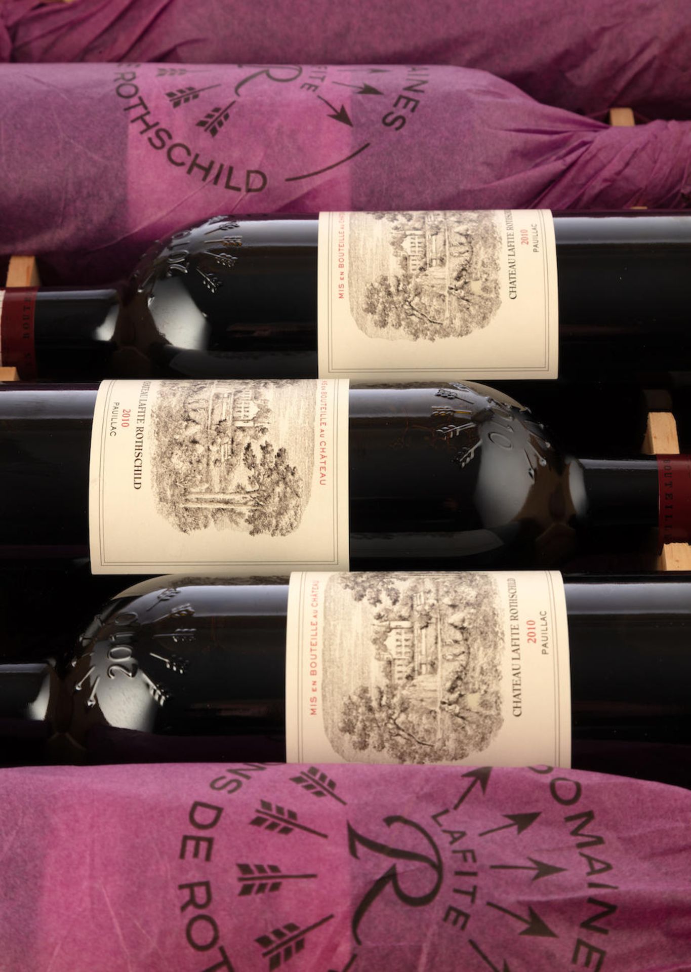 Château Lafite Rothschild 2010, Pauillac 1er Grand Cru Classé (12) - Bild 2 aus 2