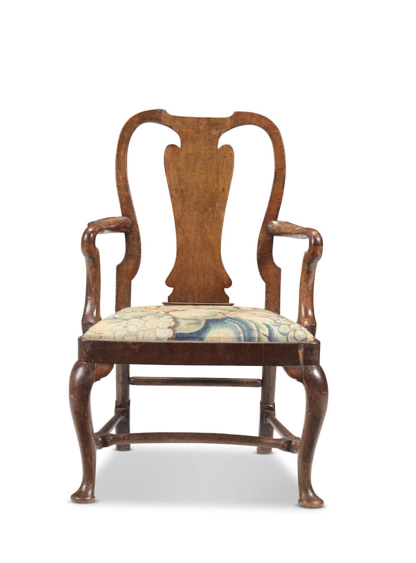 A George II walnut open armchair Circa 1730 - Image 3 of 4