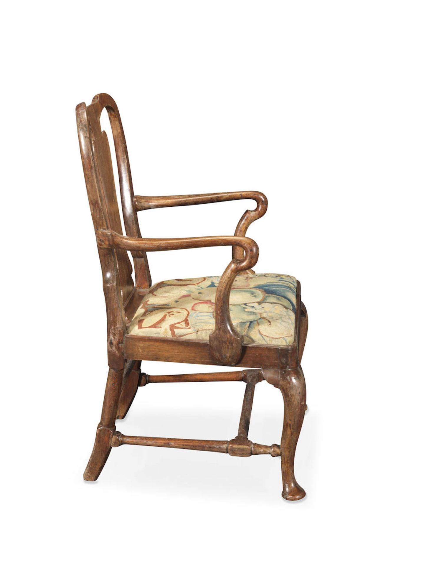 A George II walnut open armchair Circa 1730 - Image 4 of 4